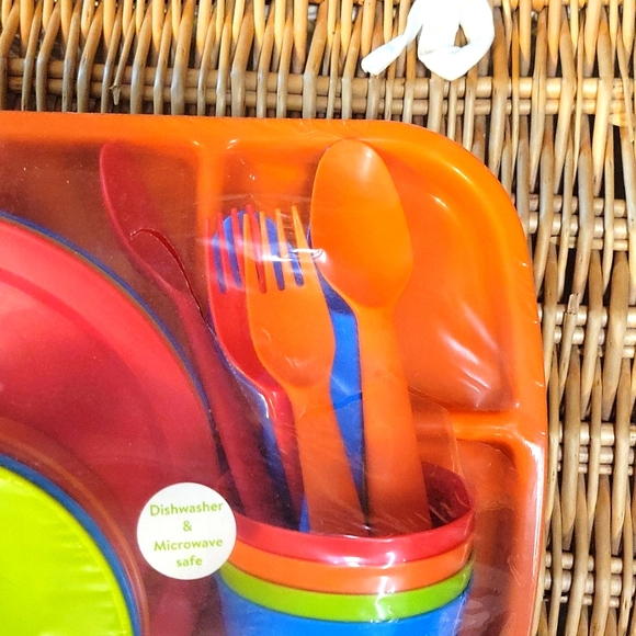 Mainstays kids dinnerware - Picture 5 of 5